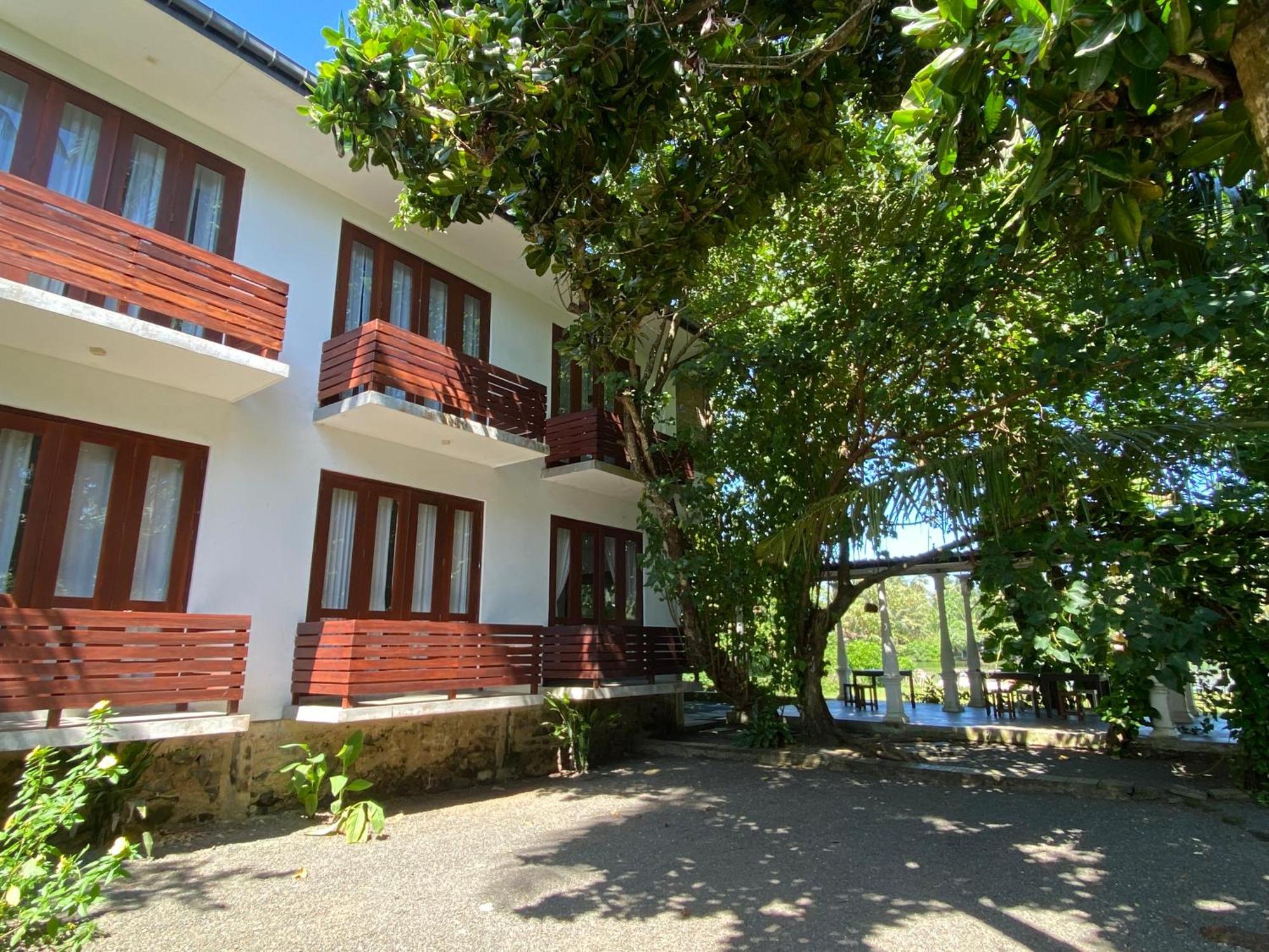Lake House Hikka Hikkaduwa Exterior foto